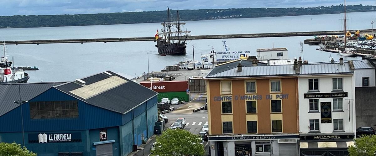 Centre-affaires-brest-au-coeur-des-animations-du-port